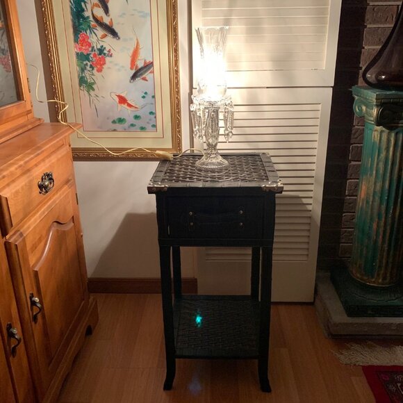 Vintage Crystal Electric Hurricane Cut Crystal Glass Teardrop Table - Picture 2 of 10